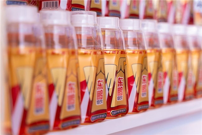 连续四年销量第一！东鹏特饮2025Q1再创新高创新驱动长效增长(图1)