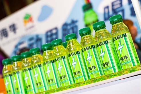 海洋科技赋能青少年运动 青岛海牛能量饮料亮相全国魔方挑战赛(图2)