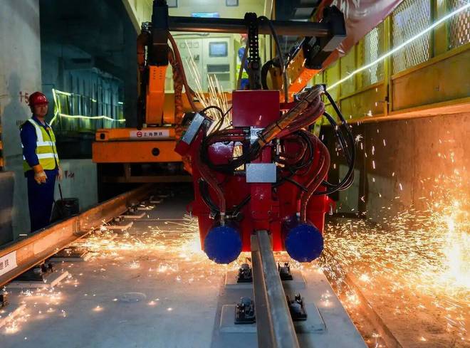 早安山东｜第十三批12位在韩志愿军烈士遗骸今日回国；国内油价今年首次下调；山东泰山2-1逆转击败津门虎(图1)