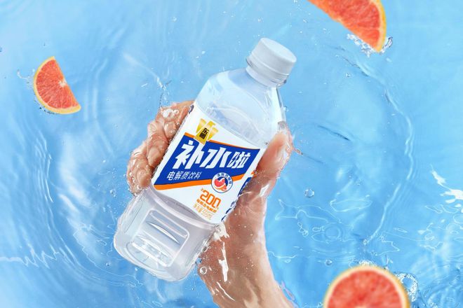 销额激增280%上市两年跻身10亿大单品「补水」成新晋爆品赛道？ 爆品透视(图2)