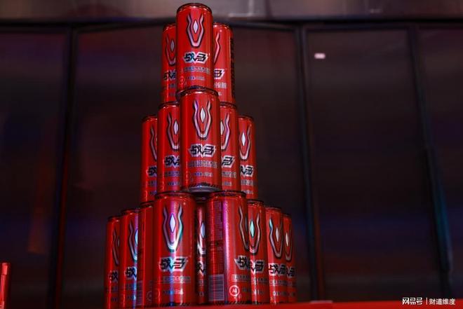 盛夏篮筐下的能量共鸣战马与青春的热血协奏(图1)