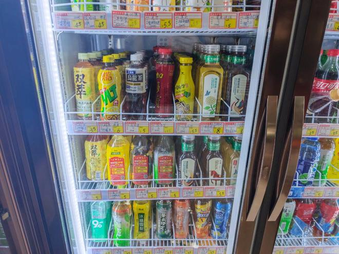 冰红茶重新占据冷柜打工人不控糖了？(图3)