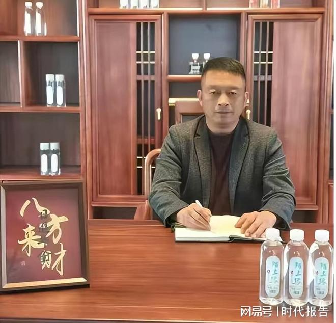 定制瓶装水让品牌视觉形象更具美感！让生活更清新更清爽！访郑州洧水源饮品有限公司(图3)