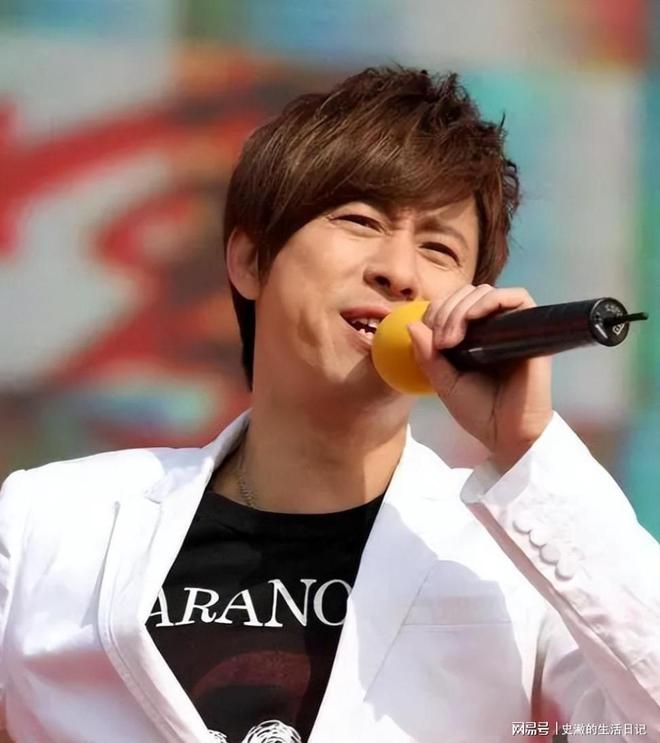 解晓东生活揭秘：豪宅养老院12元饮料春晚常客现状如何？(图15)