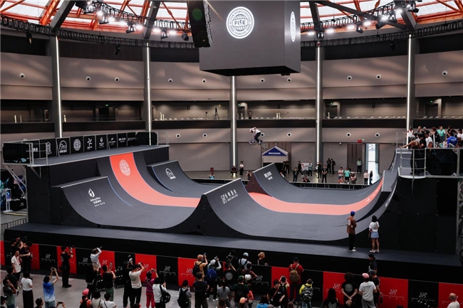 “菁活植物活性水”亮相 2025FISE极限运动世界巡回赛上海站—— 为运动注入“鲜活”力量(图3)