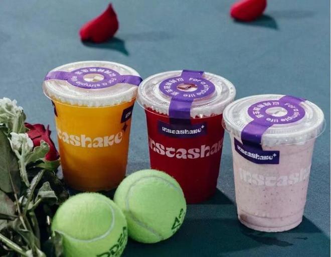 高效是都市青年的通行证：InstaShake以“一杯营养”重塑健康生活方式 —— 新锐品牌以“零添加、无预制、纯手工”的坚守为上海都市人群注入鲜活能量(图1)