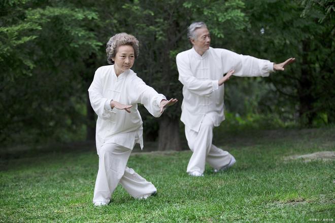 睡眠质量差怎么办？改善老年人失眠的实用方法(图2)