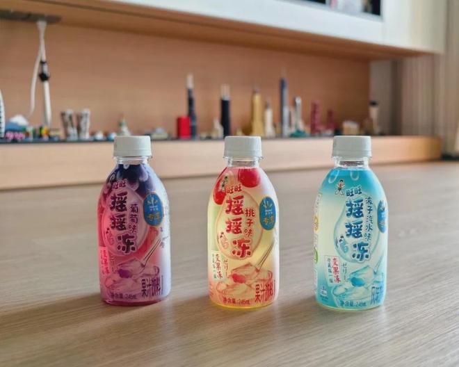 旺旺、康师傅都在将饮料变成果冻这魔术刘谦十年前就变过了(图2)