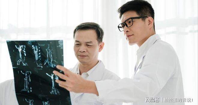 这4种食物正慢慢掏空骨骼不想惹上骨质疏松尽量少吃些(图1)