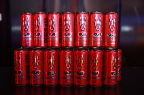 运动时刻能量不够？功能饮料品牌年轻人都选这一罐(图1)