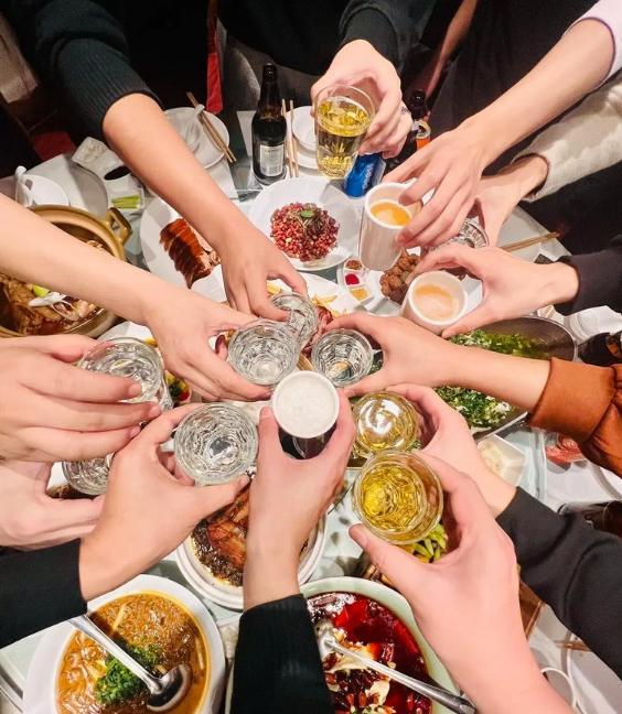 保护肠胃饮料推荐清单快码住！年底欢聚不“伤”胃(图1)