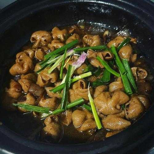 肥肠煲的做法-肥肠煲的做法加什么配菜